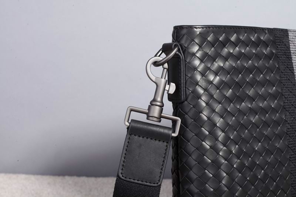 ボッテガヴェネタバッグ角部分ディテール